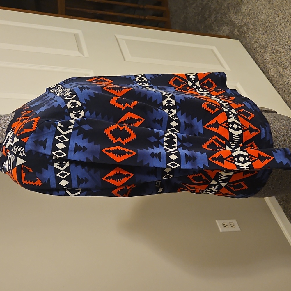 Lauren Ralph Lauren Active vintage Aztec Southwest Print Top - Picture 3 of 6